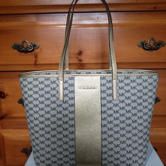 MK LG TOTE - Picture 2 of 5
